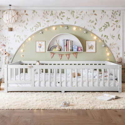 Lit grand pour enfants avec garde-corps de sécurité et porte amovible, lit bas pour tout-petit, blanc