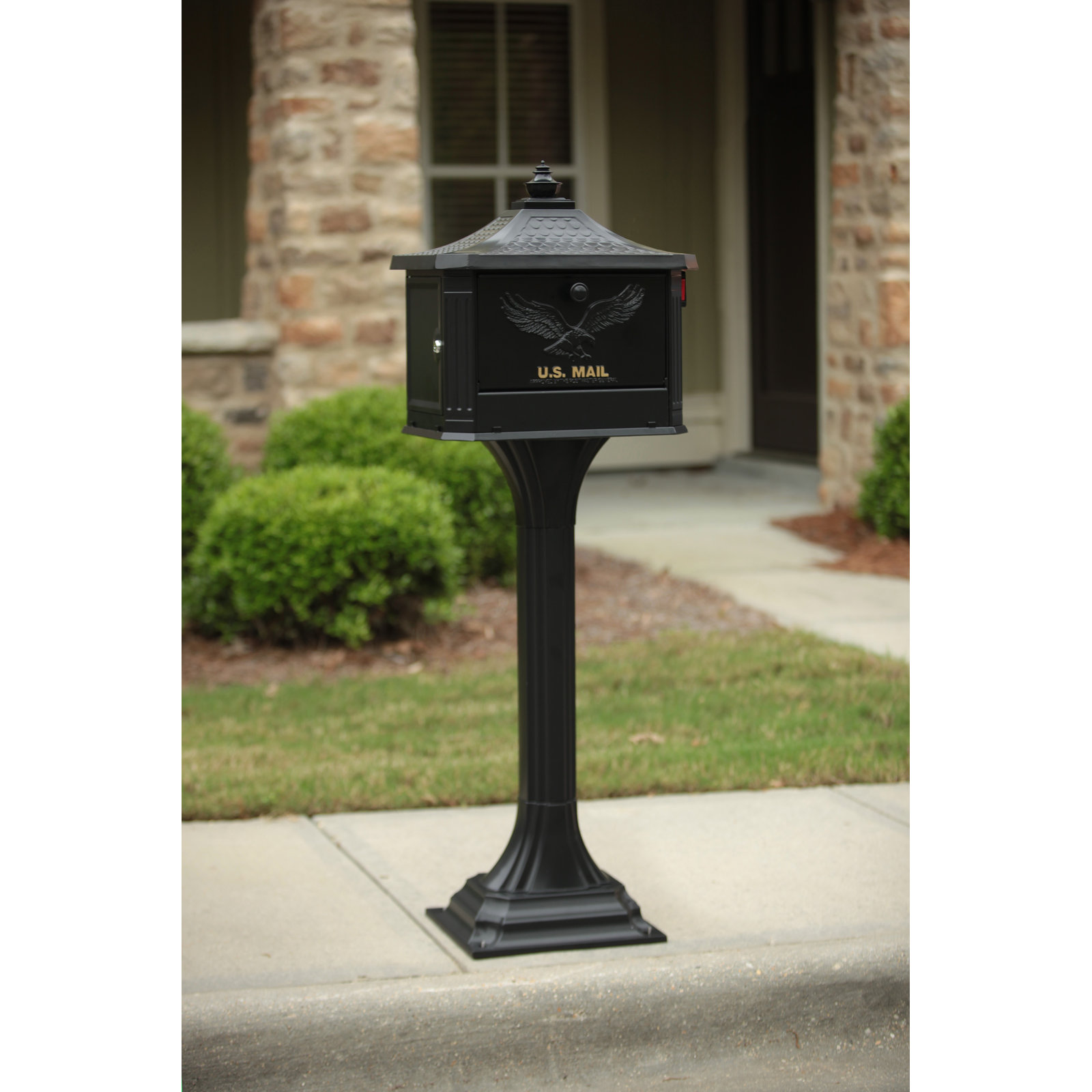 Pedestal Locking Mailbox and Post Kit, Black