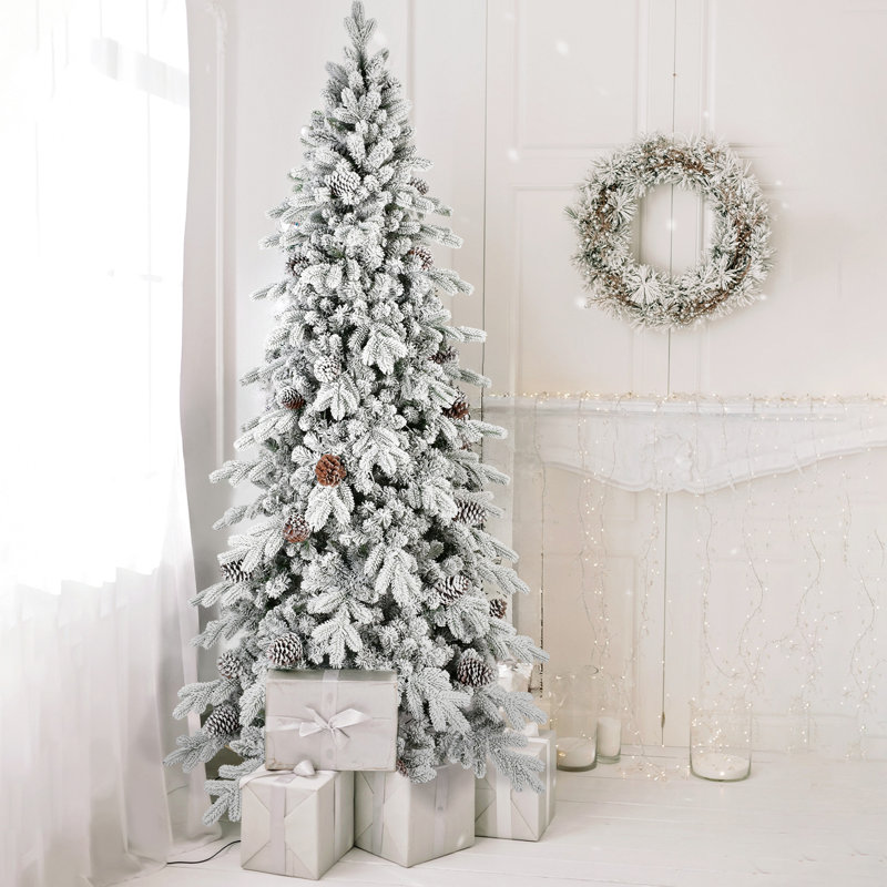 Arbre de Noël / arbre de Noël 7,5 pi avec 40 branches de pin naturel, 1424 pointes, conception d'espace, branches articulées, support en métal stable, aspect enneigé réaliste, idéal pour les petits espaces, entrées, assemblage facile