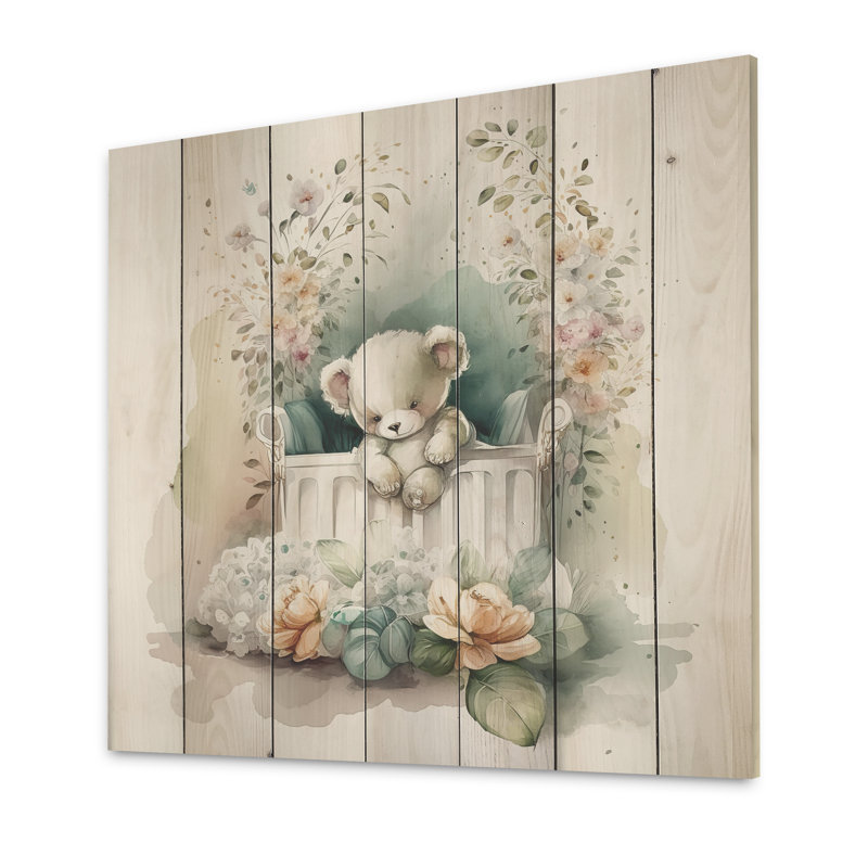 Ours en peluche Jenna dans un lit de bébé avec fleurs I - impression sans cadre sur bois, H 36 po x l 36 po x P 1,5 po