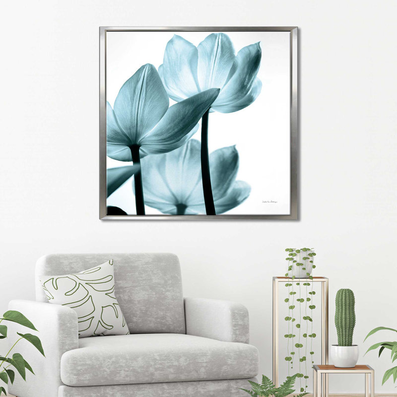 «Translucent Tulips III Sq Aqua Crop», reproduction de photo sur toile tendue, H 24 po x l 24 po x P 1,5 po