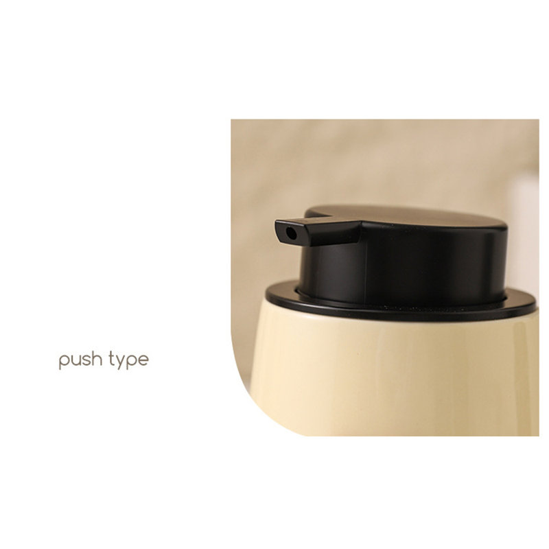 Distributeur de savon pour salle de bain