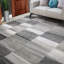 Tapis argenté à motif géométrique moderne Krasmir-399804396