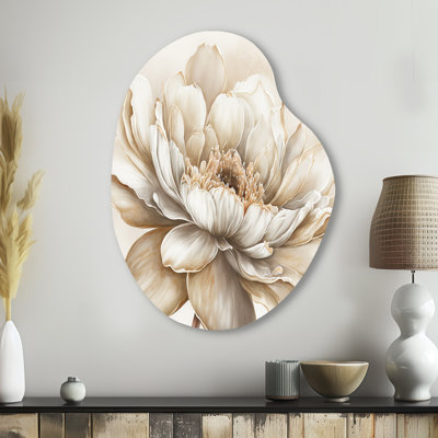 Indigold fleur beige I - art mural asymétrique floral en métal, sculpture murale en métal de forme unique
