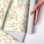 Rouleau de papier peint à motif de fleurs de cerisier pastel doux