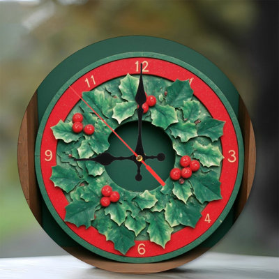Horloge de maison en pain d'épice avec scène d'hiver