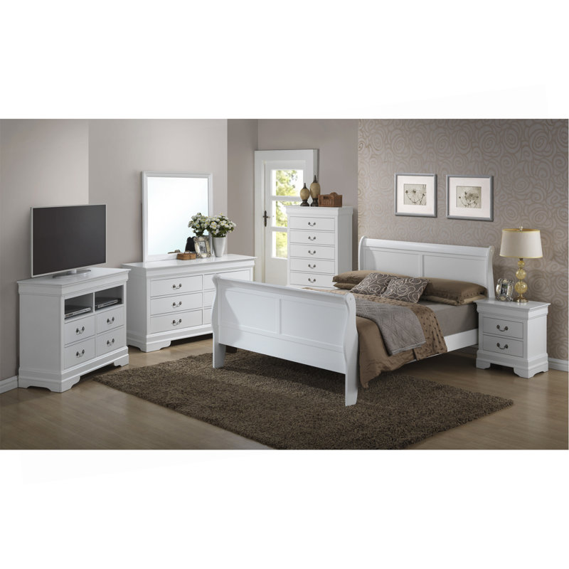 Elegant Traditional White Bed Frame
