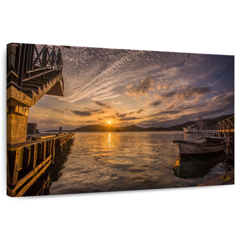 Coucher de soleil sur l'île Ravi Guanaja, H 24 po x l 36 po