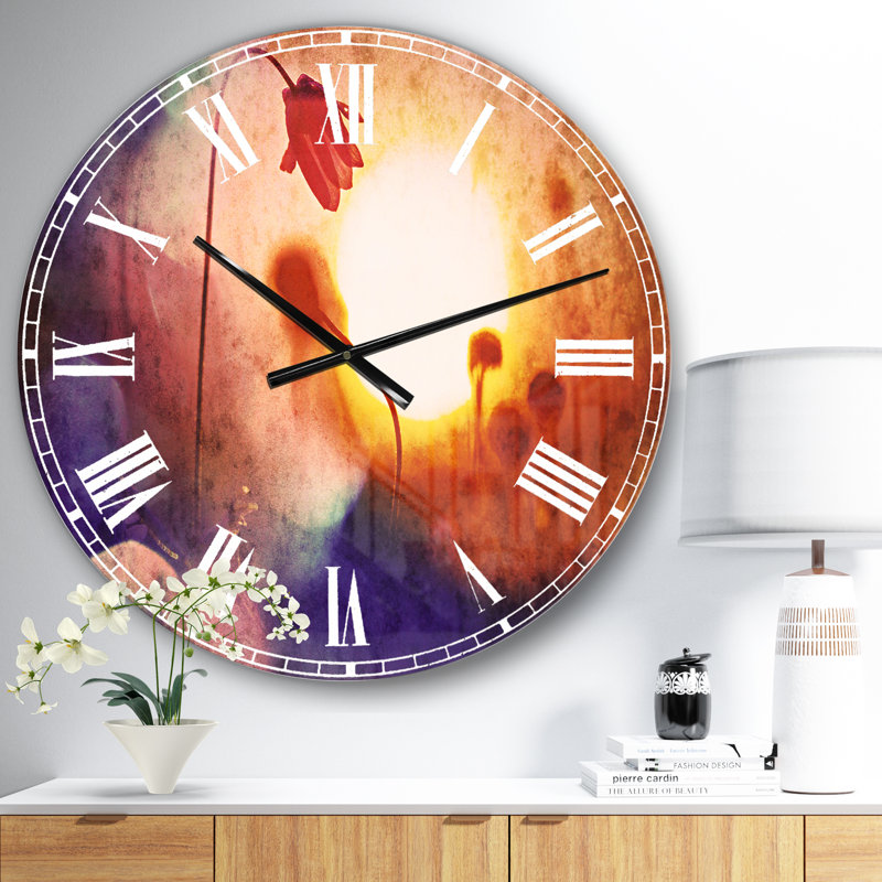 Belles fleurs floues au coucher du soleil - Horloge murale traditionnelle, Moyen