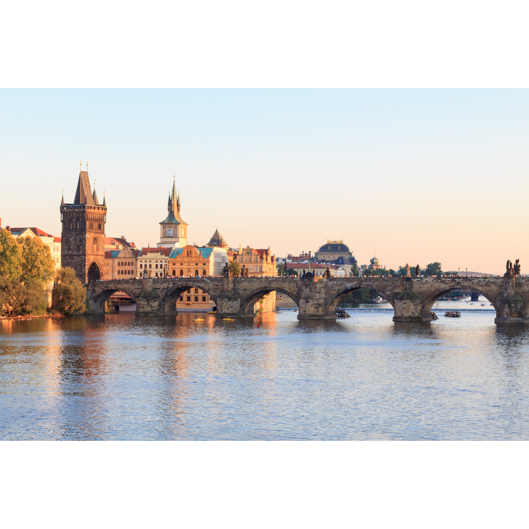 Karlsbrücke bei Sonnenuntergang von Kyrien - Leinwandbild