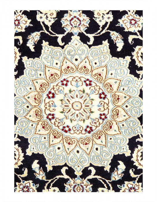 Tapis rectangulaire en laine et en soie Ikia 4 pi 6 po x 2 pi 11 po bleu marine