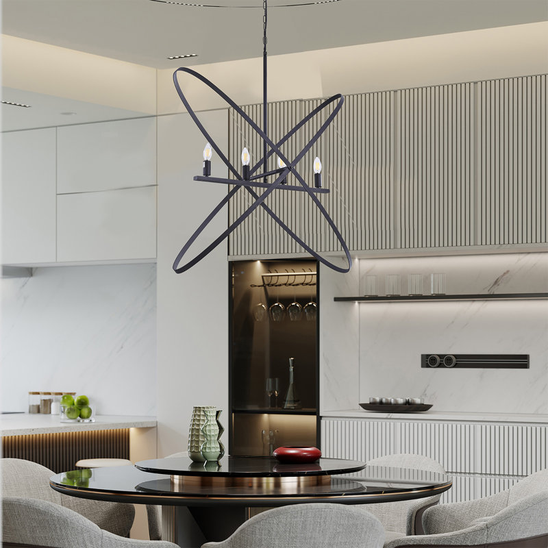 Luminaire suspendu avec détails en métal noir mat et laiton