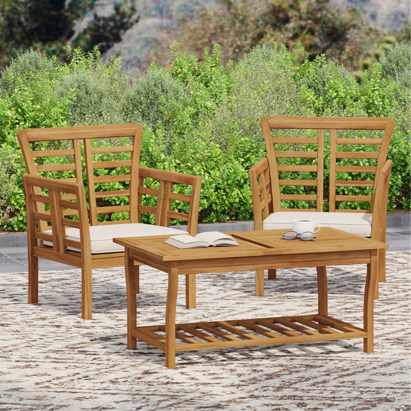 2 CLUB CHAIRS + TABLE