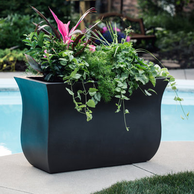 Clywd Pot Planter