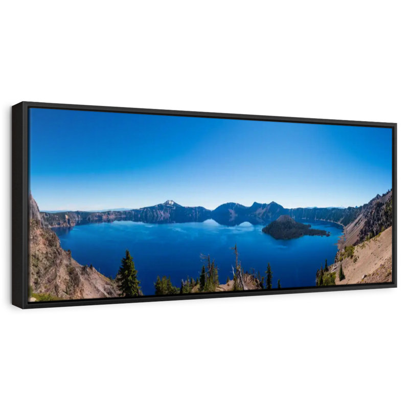 Horizon bleu du lac de cratère, 43 po x 15 po, Cadre flottant noir