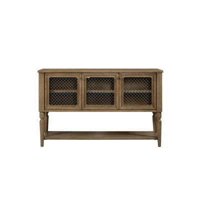 Almond - Armoire en bois massif tonifié avec trois portes à mailles en métal, rangement bien organisé pour recevoir, décor de tablette ouverte, pieds tournés classiques, intérieur avant 63,66 po de profondeur