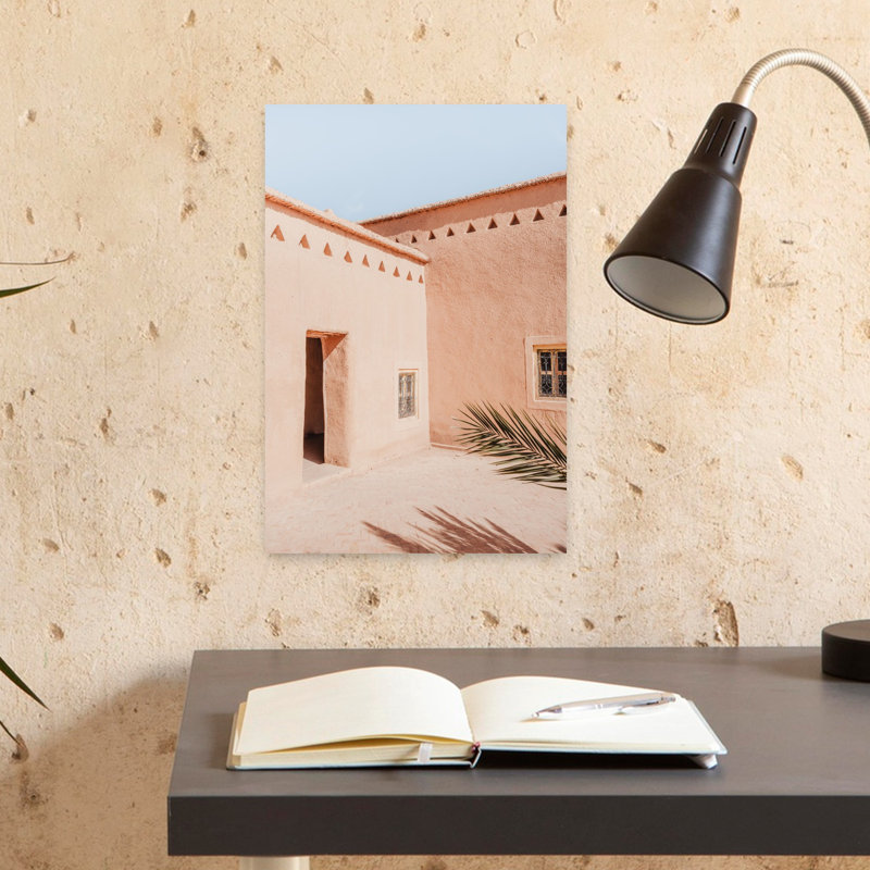 Art contemporain en argile au Maroc, H 18 po x l 12 po