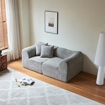29.6 " Velvet Loveseat