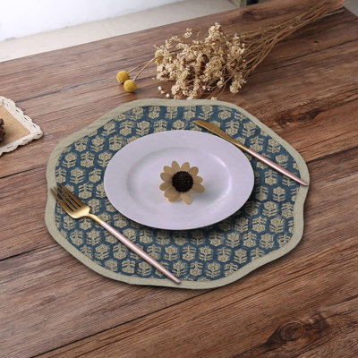 Fabdivine 15"Classic Scalloped Placemat Set - Tulsi Buti