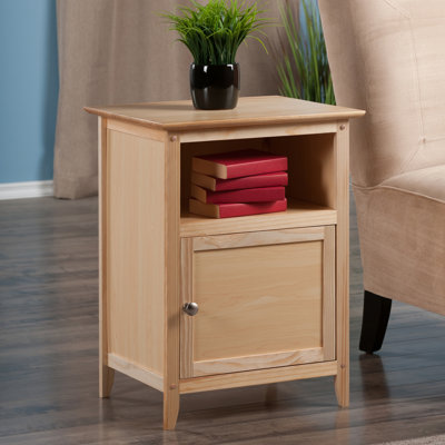 Table de chevet avec finition miel Vaughn