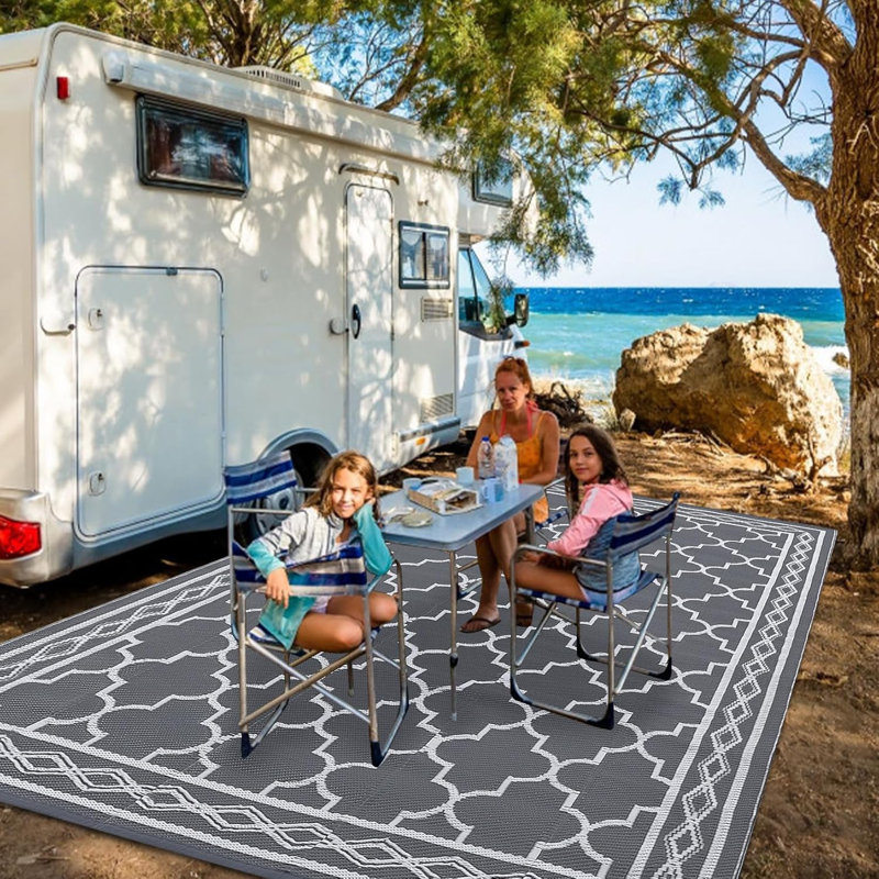 Waterproof Outdoor Plastic Straw Rug – Modern Geometric Patio, Camping & RV Mat with Portable Bag and 4 Stakes