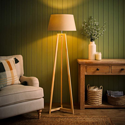 Rhavyn 158cm Natural Traditional Floor Lamp