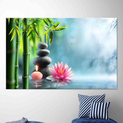 Reproduction personnalisée de pierres zen sur toile de coton, idéale pour un cadeau de mariage ou une décoration murale moderne dans une salle de massage