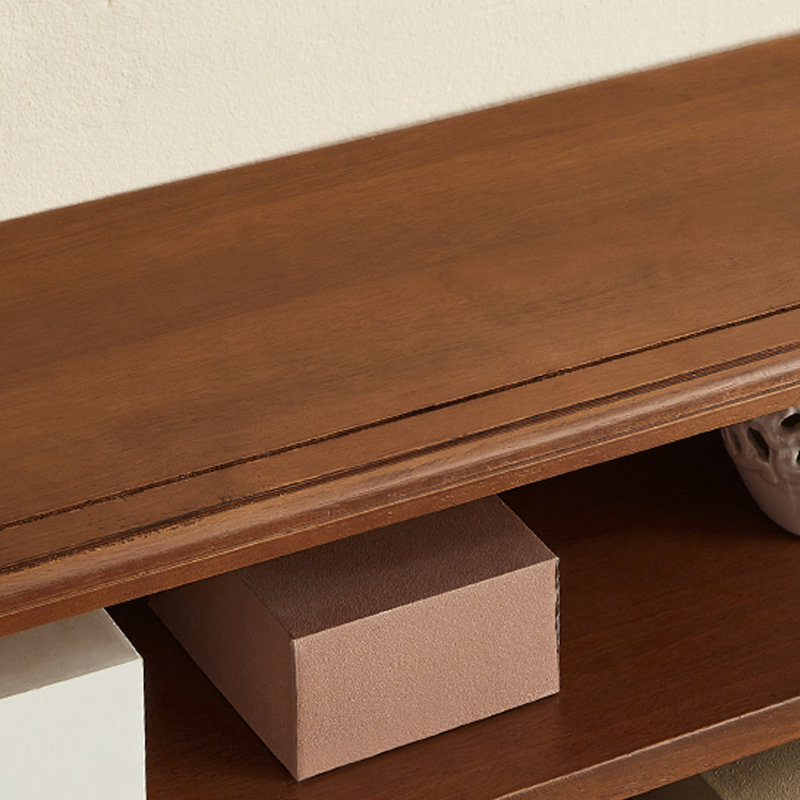 Armoire en bois d'hévéa avec tablettes décoratives