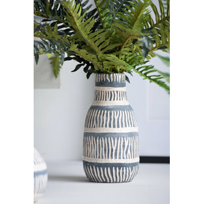Yinn Ceramic Table Vase
