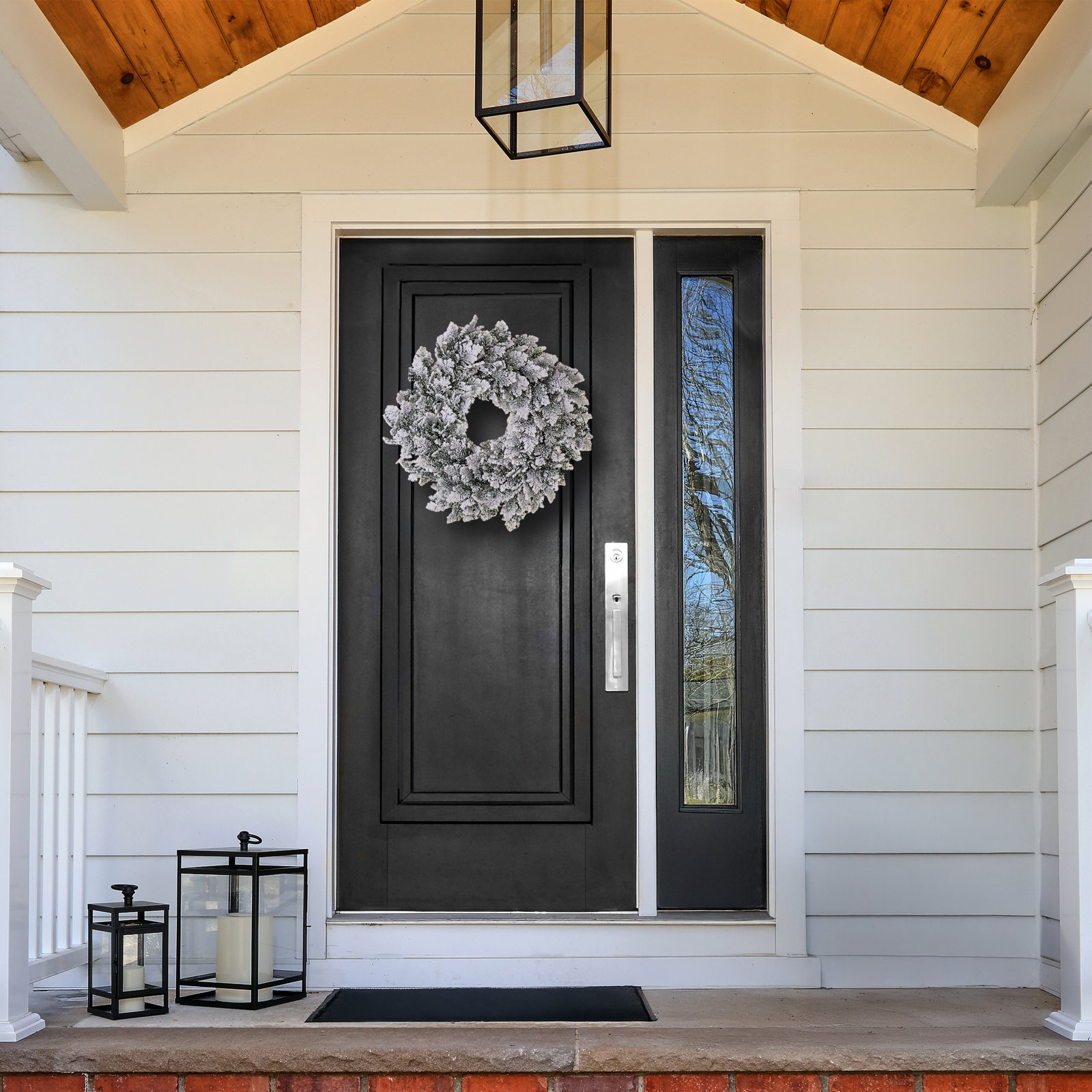 28" Snowy Acadia Cedar Wreath