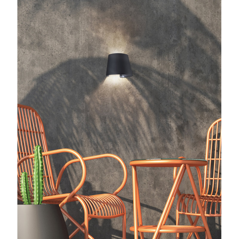 Mcfalls Aluminum Wall Light, Black