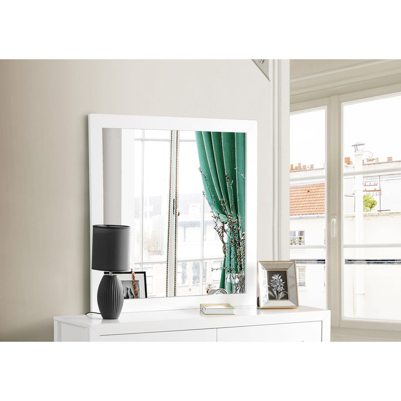 Miroir blanc avec verre bas - 41 po de profondeur x 1 largeur et hauteur 28 lb Cadre en placage de bois peint sans support offert