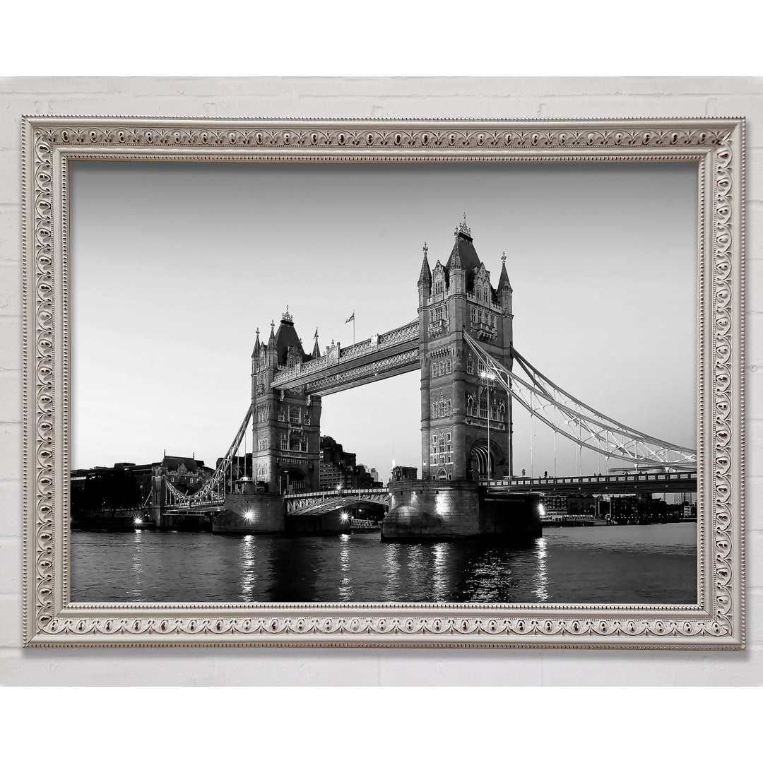 Tower Bridge Abend - Einzelner Bilderrahmen Kunstdrucke