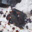 Quartz fumé avec grenats spessartine et opale Hyalite.