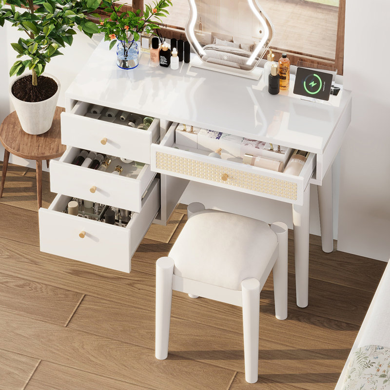 Ensemble de coiffeuse classique en rotin avec 4 tiroirs, ports USB et tabouret confortable pour une utilisation élégante et pratique