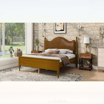 Lit plateforme très grand en bois avec tête de lit tapissier, confortable et élégant pour les chambres à coucher modernes