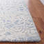 Tapis floral bleu / ivoire en laine / coton touffeté à la main Gosha-1108620553