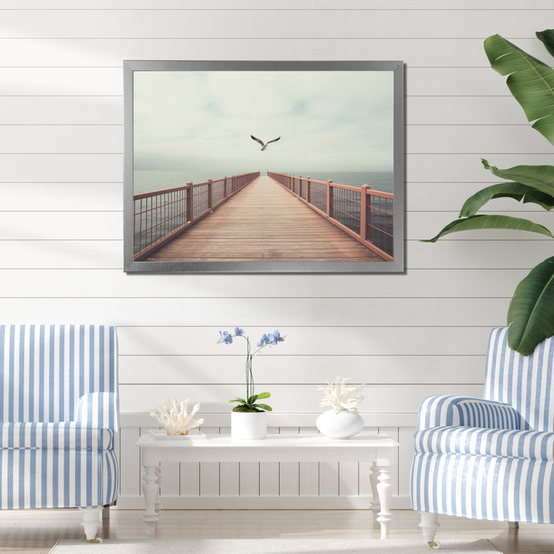 Impression sur toile Arkdale Pier Lone Pier I, H 34 po x l 44 po x P 1,5 po, Cadre simple argenté