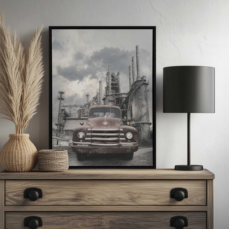 «The Old Steel Plant II» par Lori Deiter, reproduction d'art, L 18 po x H 24 po, Doré, Toile avec cadre