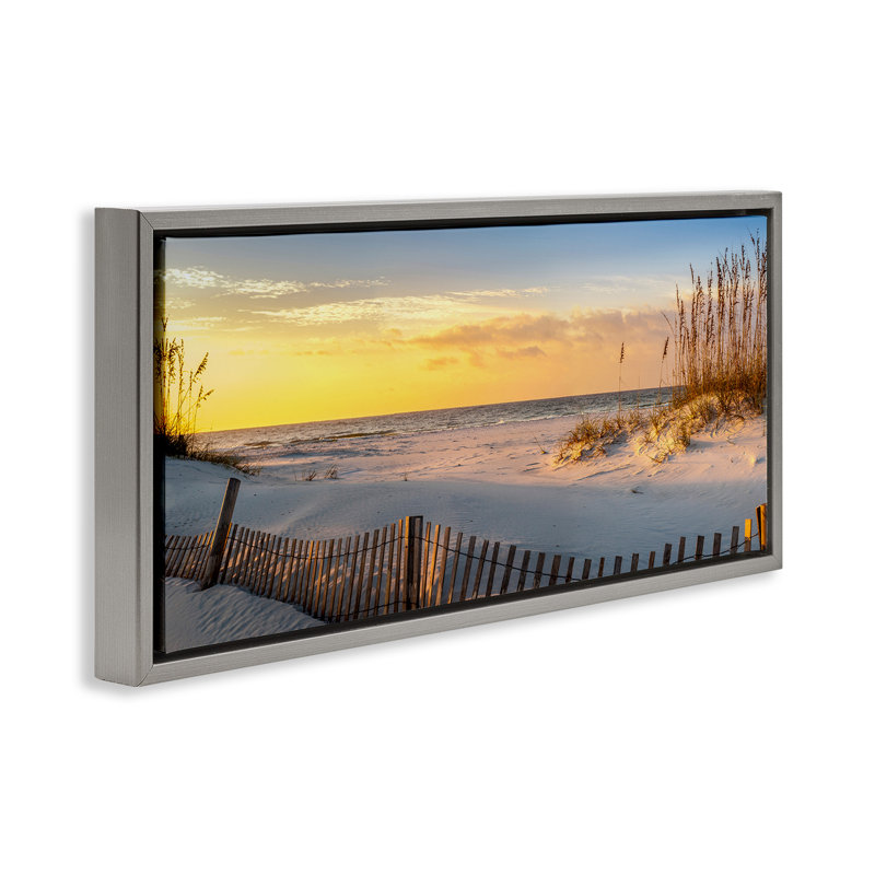 Lever de soleil panoramique sur la plage côtière, Cadre flottant gris lustré, H 14 po x l 31 po