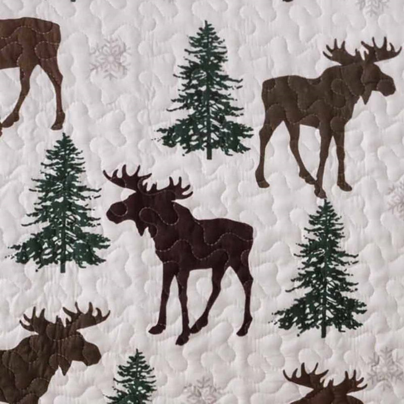 FreshFolds Moose Printed Reversible Patchwork Quilt Set with Shams