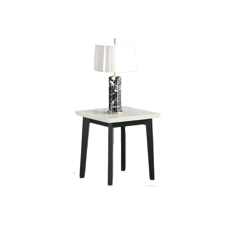 Table de bout carrée de style contemporain