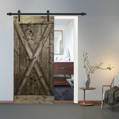 Porte de grange à panneaux en bois et en métal teinté et peint avec la quincaillerie d'installation