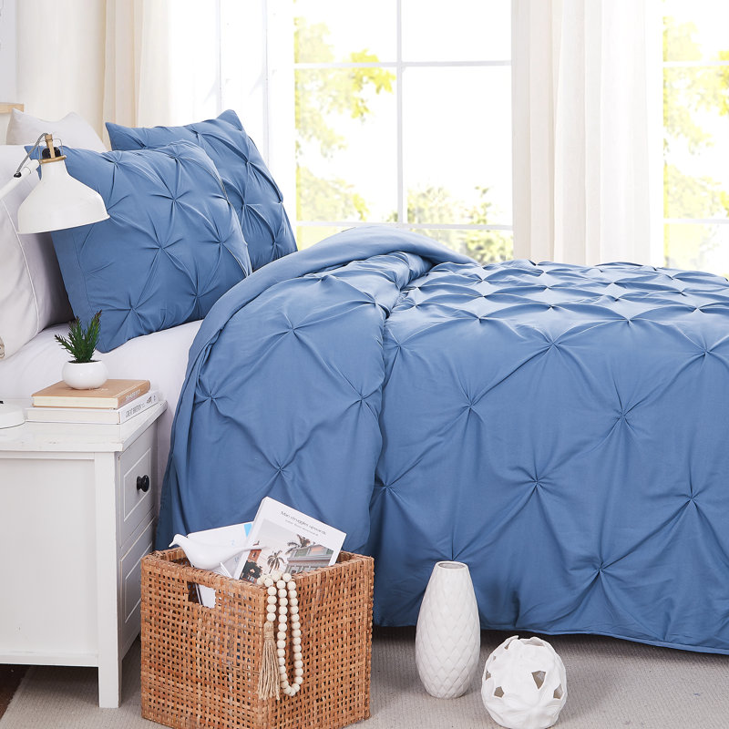 Pinch Pleated, Pintuck Duvet Cover Set with matching shams, Queen Duvet + 2 Standard Shams, Coronet Blue