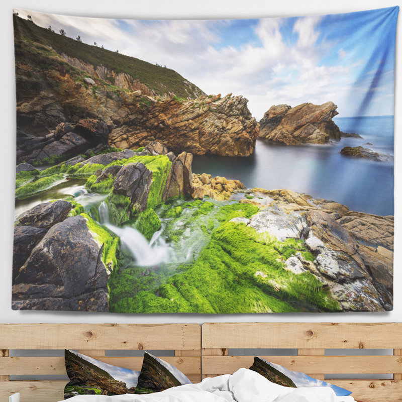Tapisserie en ivoire rocks et chutes de mer, H 78 po x l 92 po