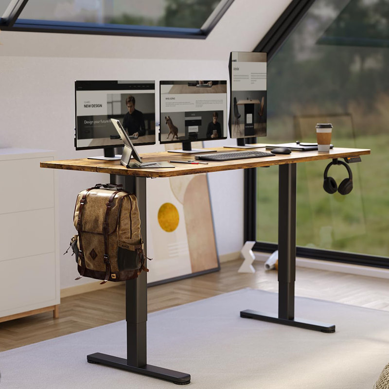 Bureau debout électrique à hauteur ajustable avec crochets, Brun rustique / noir, H 46,5 po x l 55 po x P 28 po