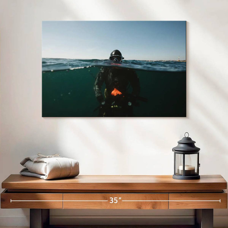 Sea Diver, H 16 po x l 24 po