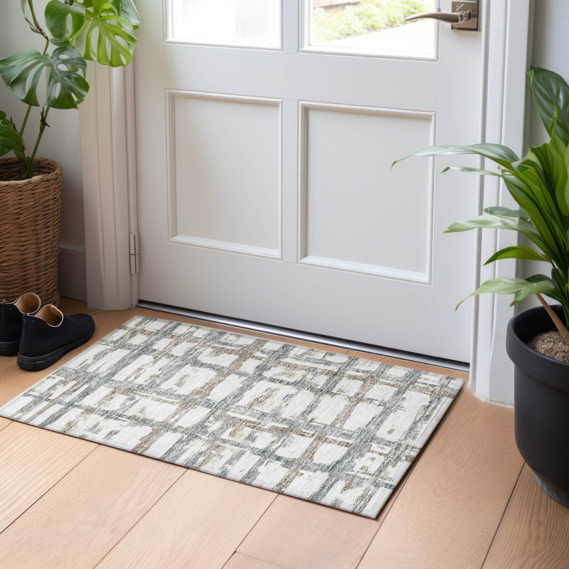 Premium Machine Washable Prisco Silver Rug, Rectangle 1'8" x 2'6"