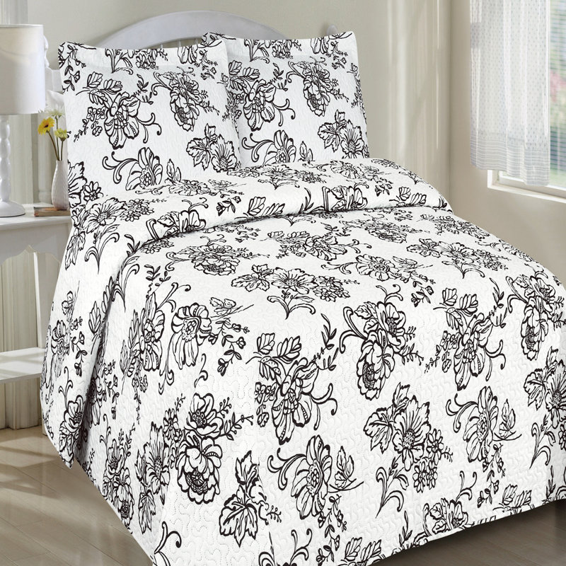 White Floral Microfiber Reversible Full Quilt Set