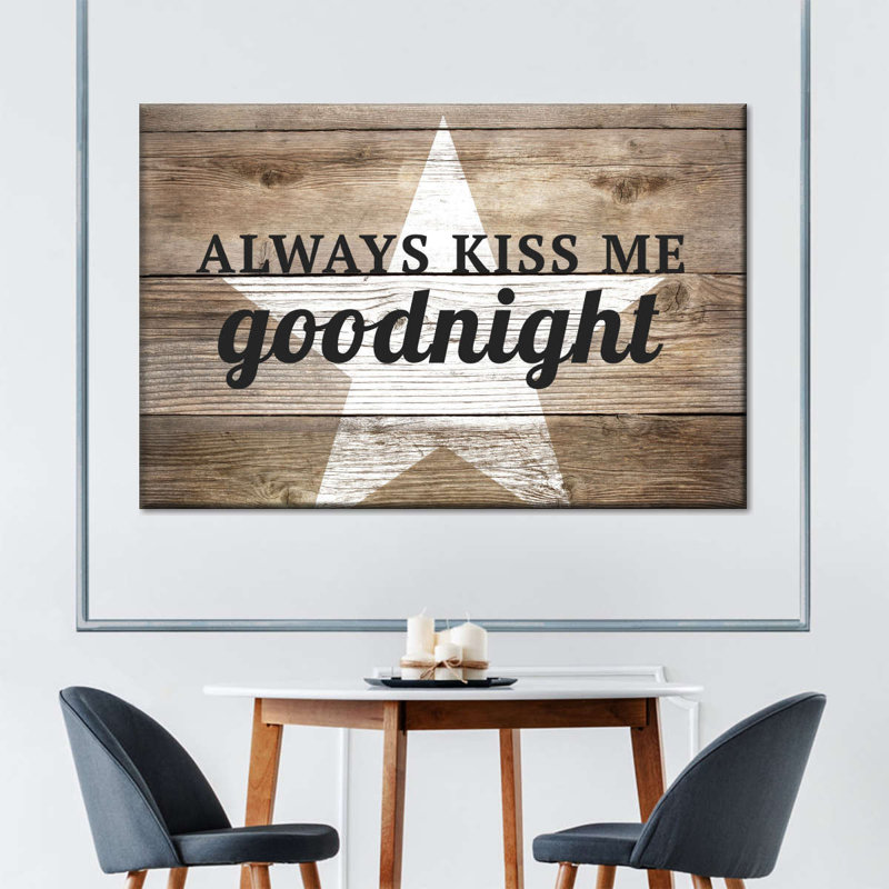 «Kiss Me Goodnight Love», impression sur toile, H 16 po x l 24 po x P 1,25 po